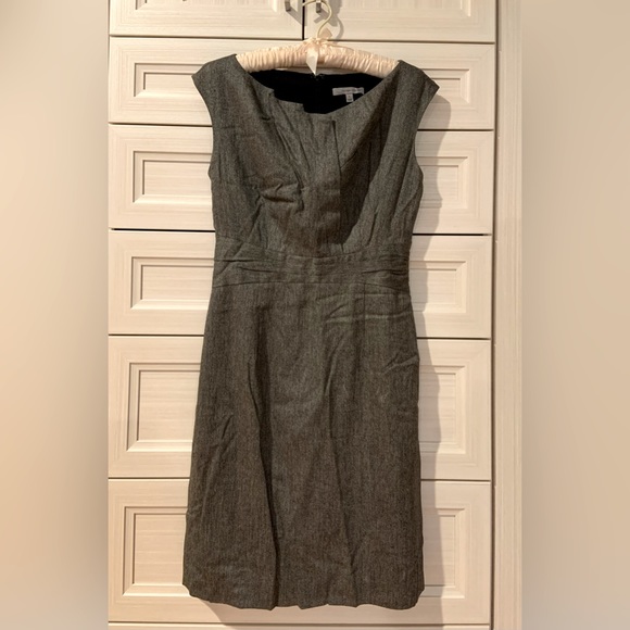 Gray wool sleek dress snatch waist ⏳ - Picture 3 of 7